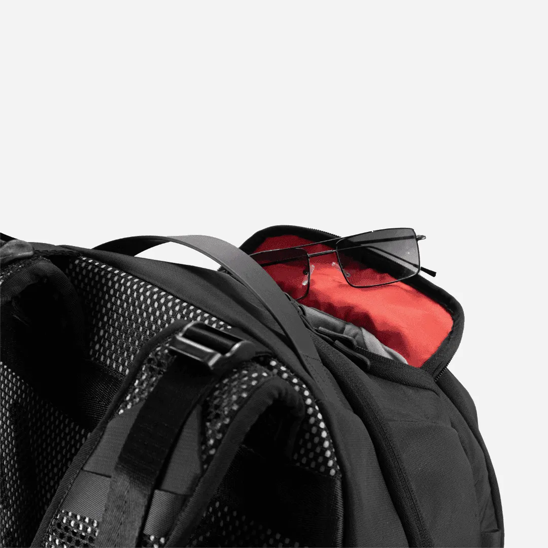 CARBONADO Gaming Backpack (Black)