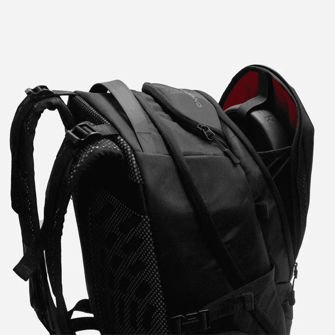 CARBONADO Gaming Backpack (Black)