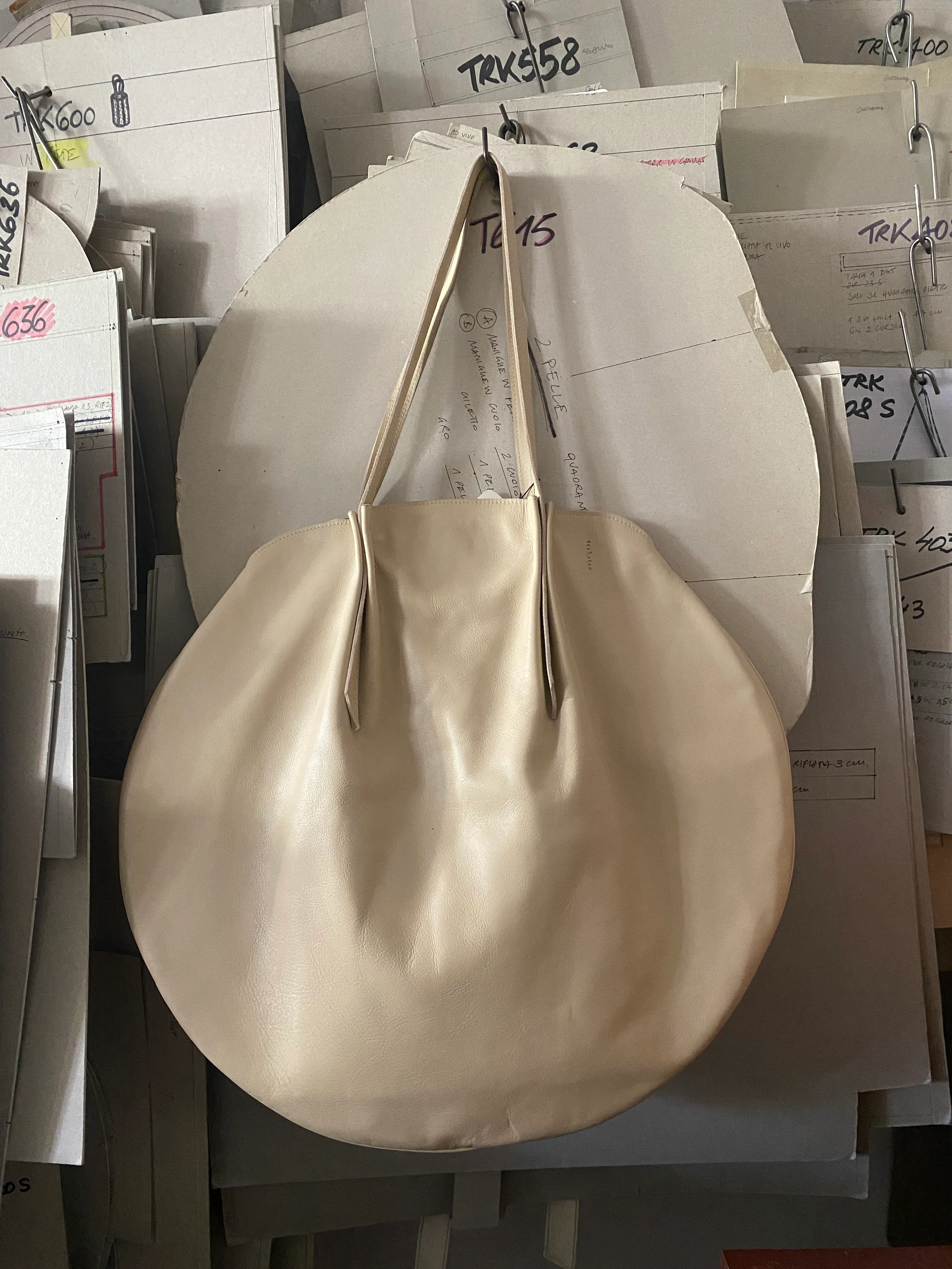 Latte Large Round Tote