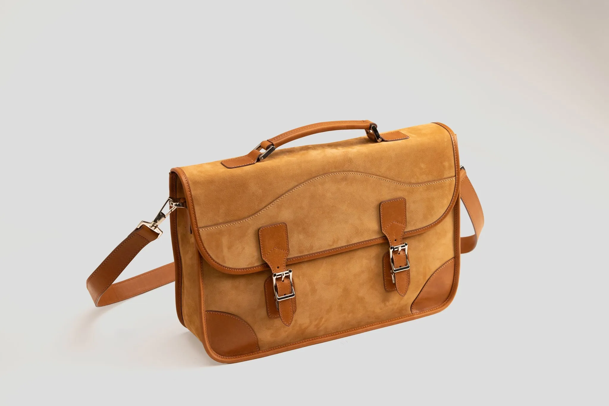 Messenger Bag - Nubuck Camel