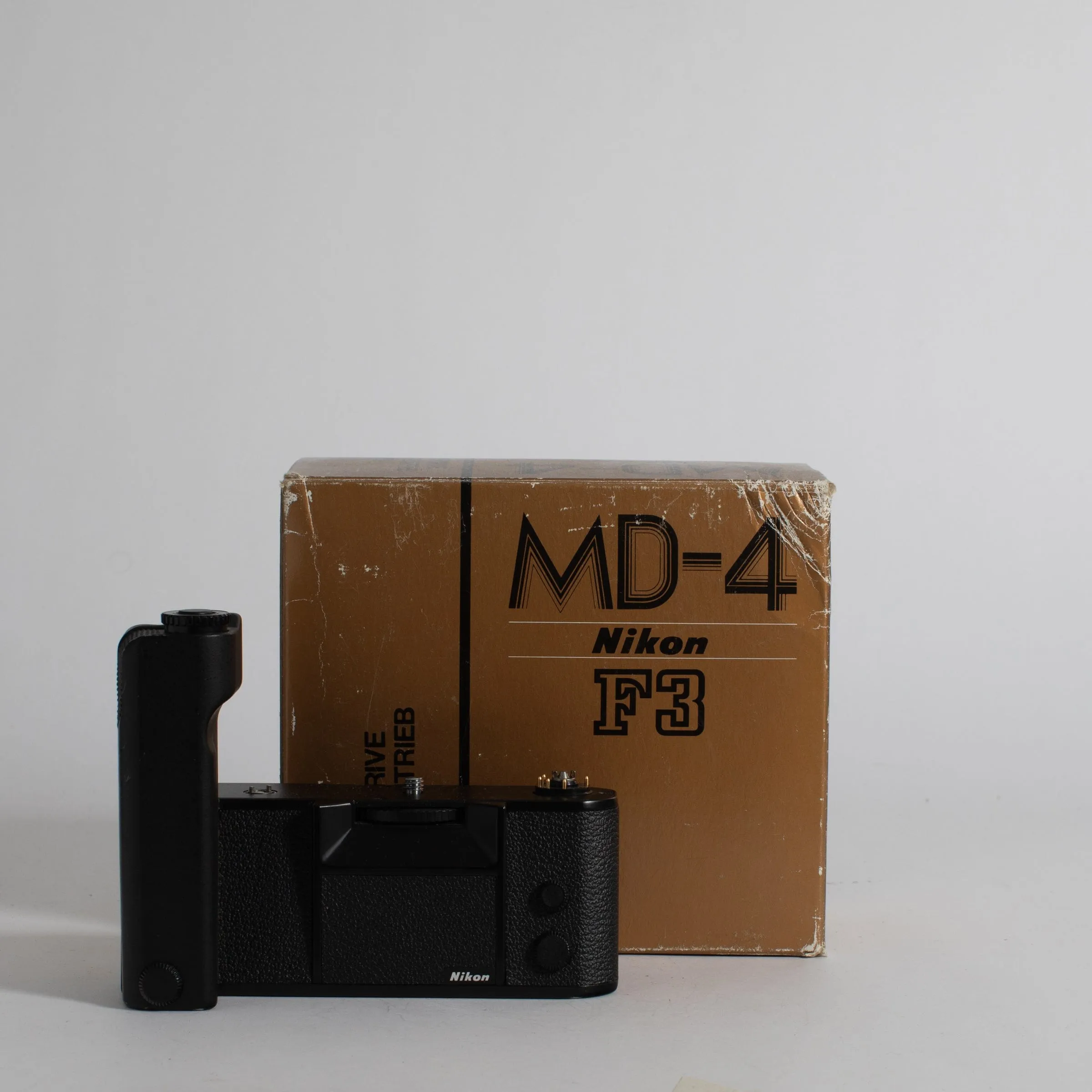 Nikon MD-4 motor drive for an F3, with box